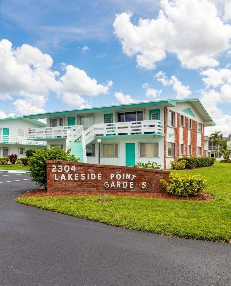 2304 Lake Osborne Dr , Unit 21, Lake Worth, FL 33461 Photo