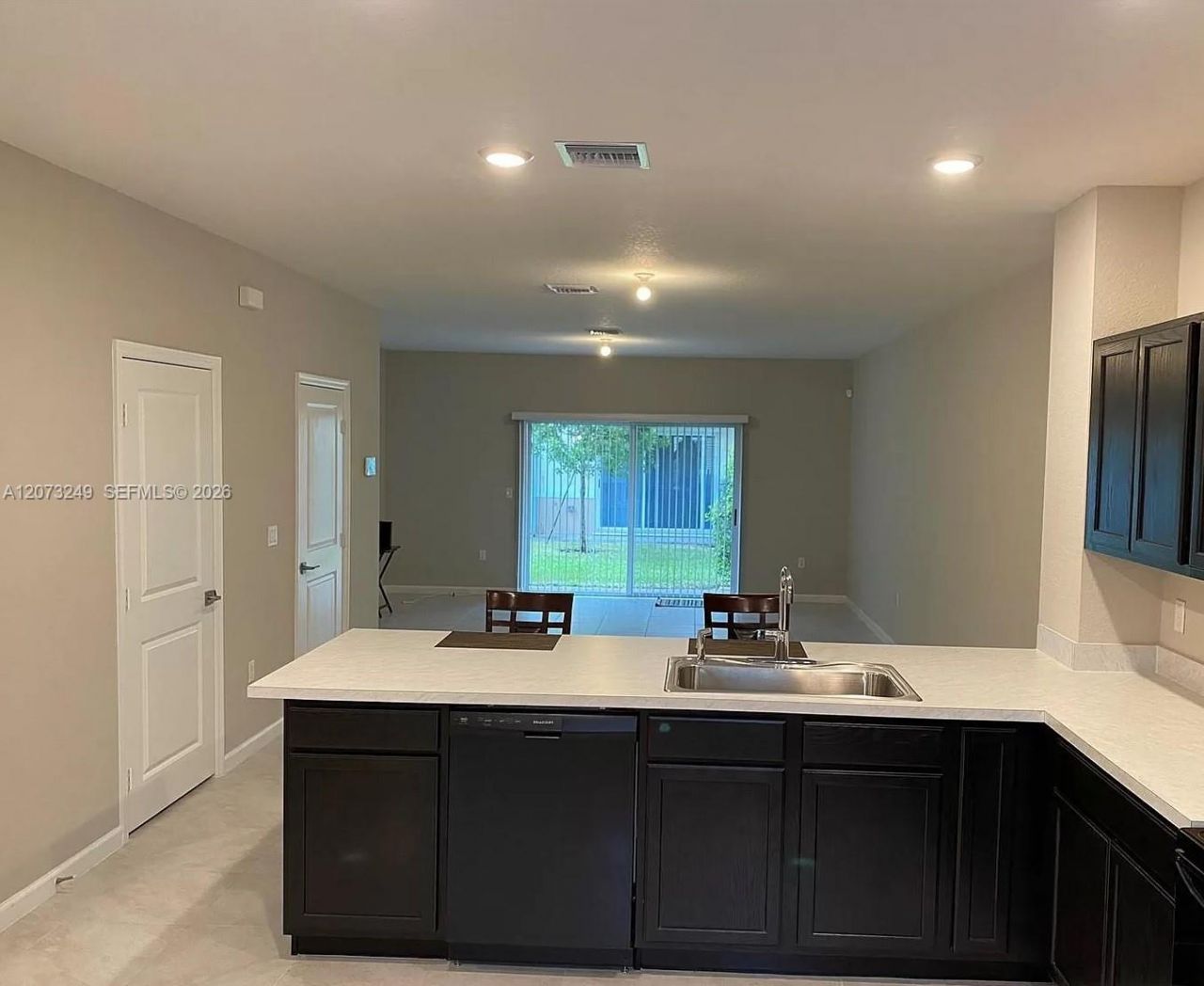 2810 NW 181st St, Miami Gardens, FL 33056 Photo