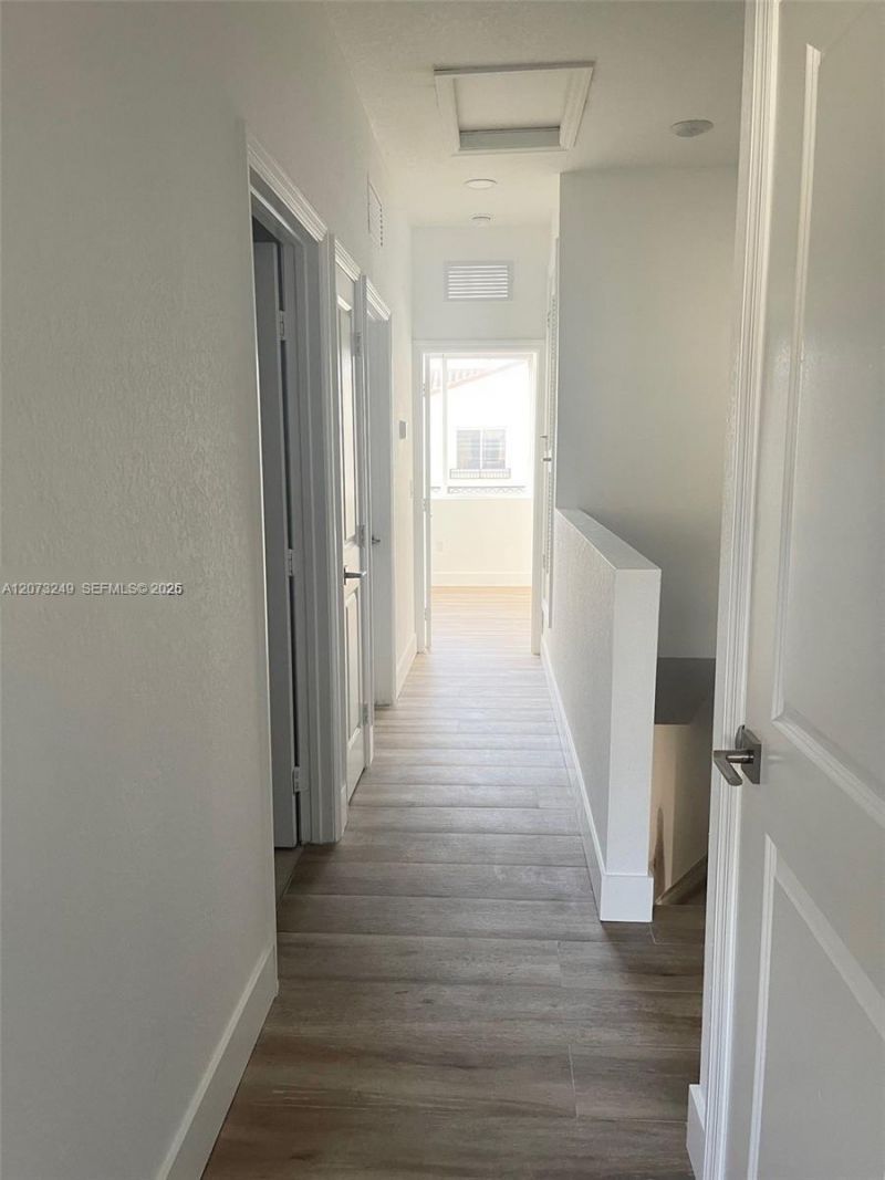 2810 NW 181st St, Miami Gardens, FL 33056 Photo