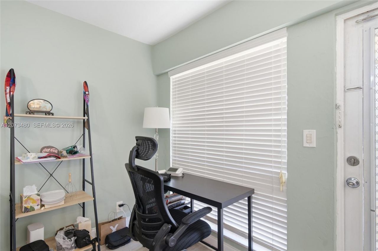 2716 NE 30th Pl , Unit 207C, Fort Lauderdale, FL 33306 Photo