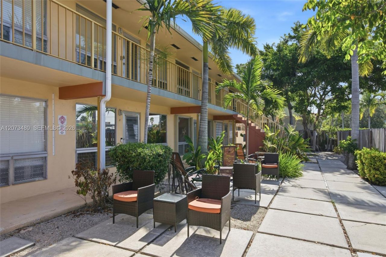 2716 NE 30th Pl , Unit 207C, Fort Lauderdale, FL 33306 Photo