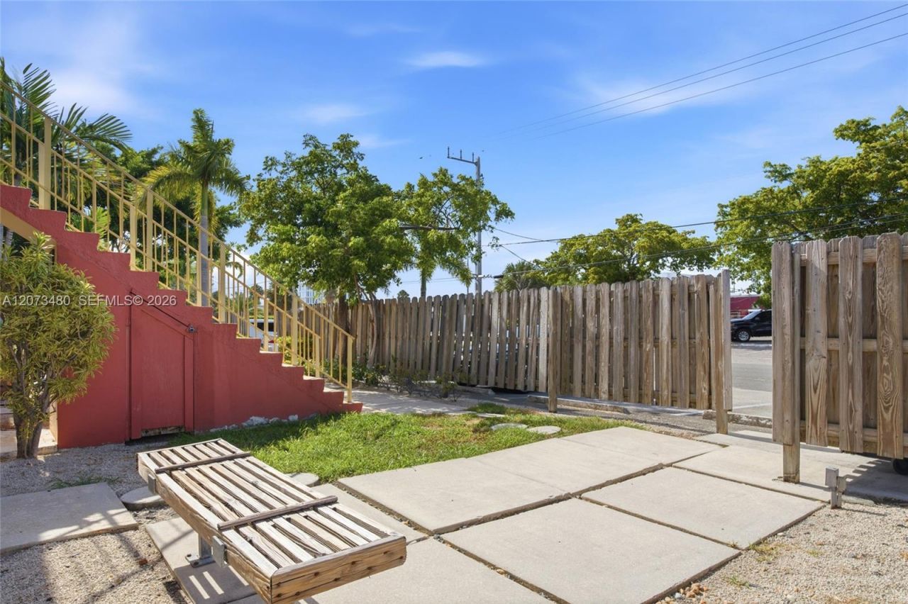 2716 NE 30th Pl , Unit 207C, Fort Lauderdale, FL 33306 Photo