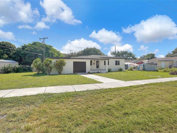 657 Ahmad St , Opa-Locka, FL 33054