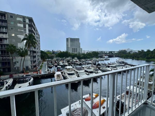 1720 NW N River Dr, Unit 408, Miami, FL 33125