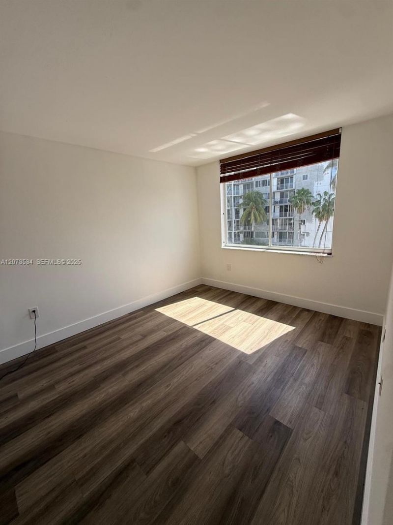 1720 NW N River Dr, Unit 408, Miami, FL 33125 Photo