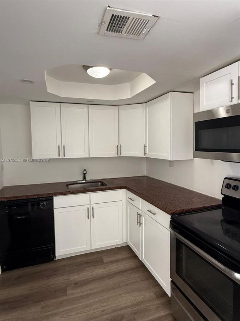 1720 NW N River Dr, Unit 408, Miami, FL 33125 Photo