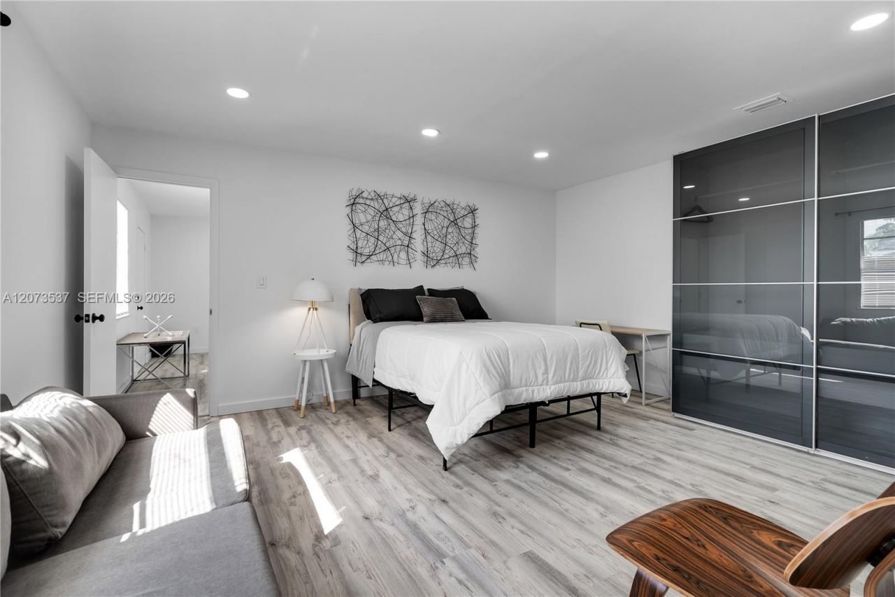 1510 Normandy , Unit B, Miami Beach, FL 33141 Photo