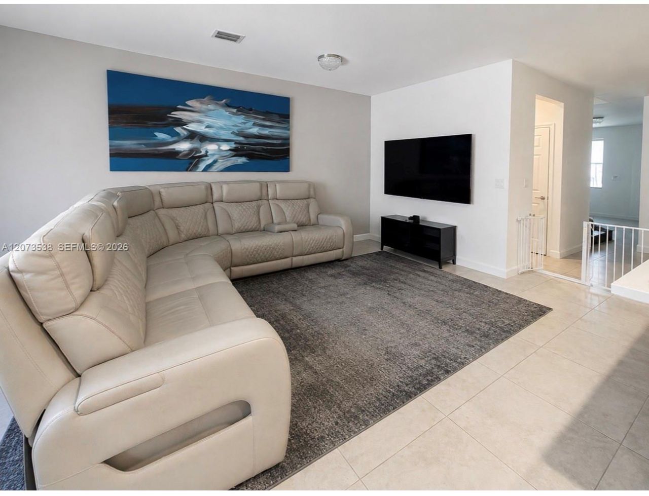 5930 NW 104th Path , Doral, FL 33178 Photo