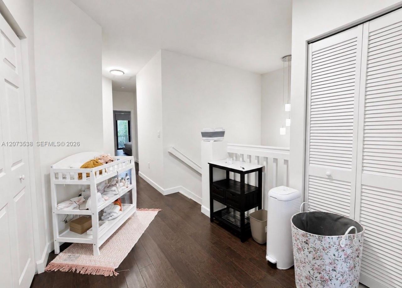 5930 NW 104th Path , Doral, FL 33178 Photo