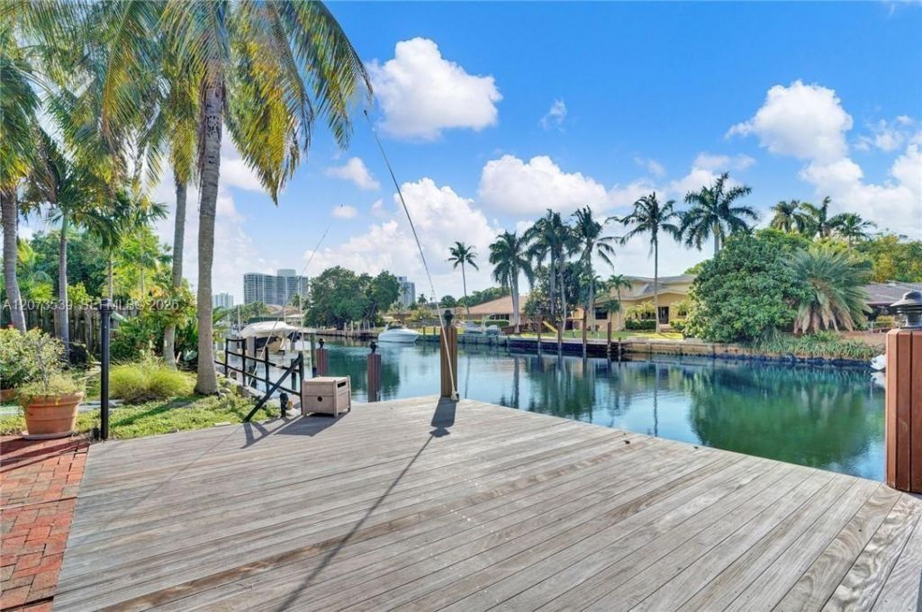 612 Hibiscus Dr , Hallandale Beach, FL 33009 Photo