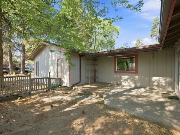 828 NW Florida Avenue, Bend, OR 97703