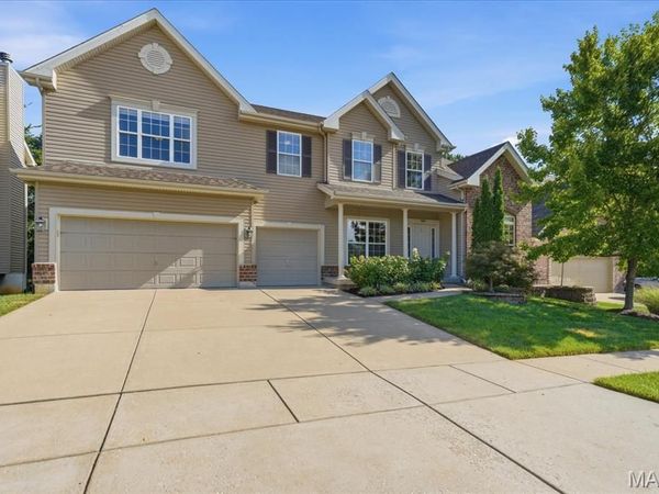 1025 Hawkins Bend Drive , Fenton, MO 63026