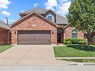 2217 Frosted Willow Lane, Fort Worth, TX 76177