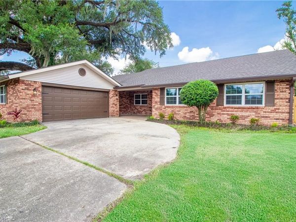 104 BOCAGE Drive , Luling, LA 70070