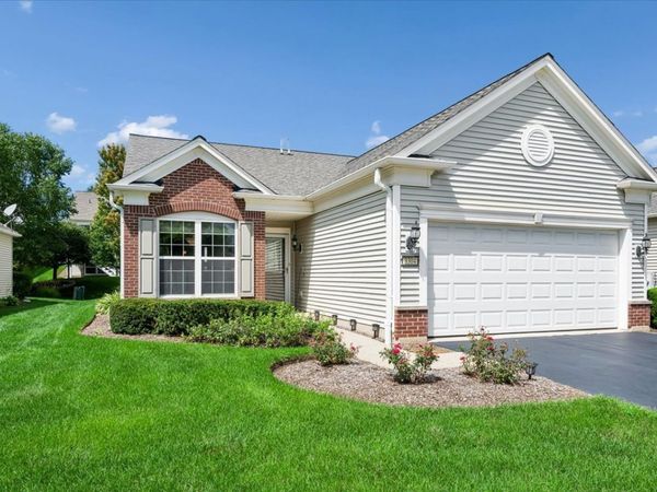 3304 Comstock Court , Mundelein, IL 60060