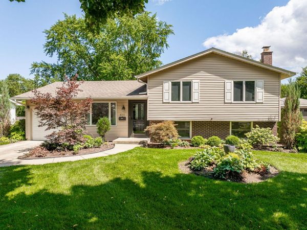 1017 N Timberlea Drive , Palatine, IL 60067