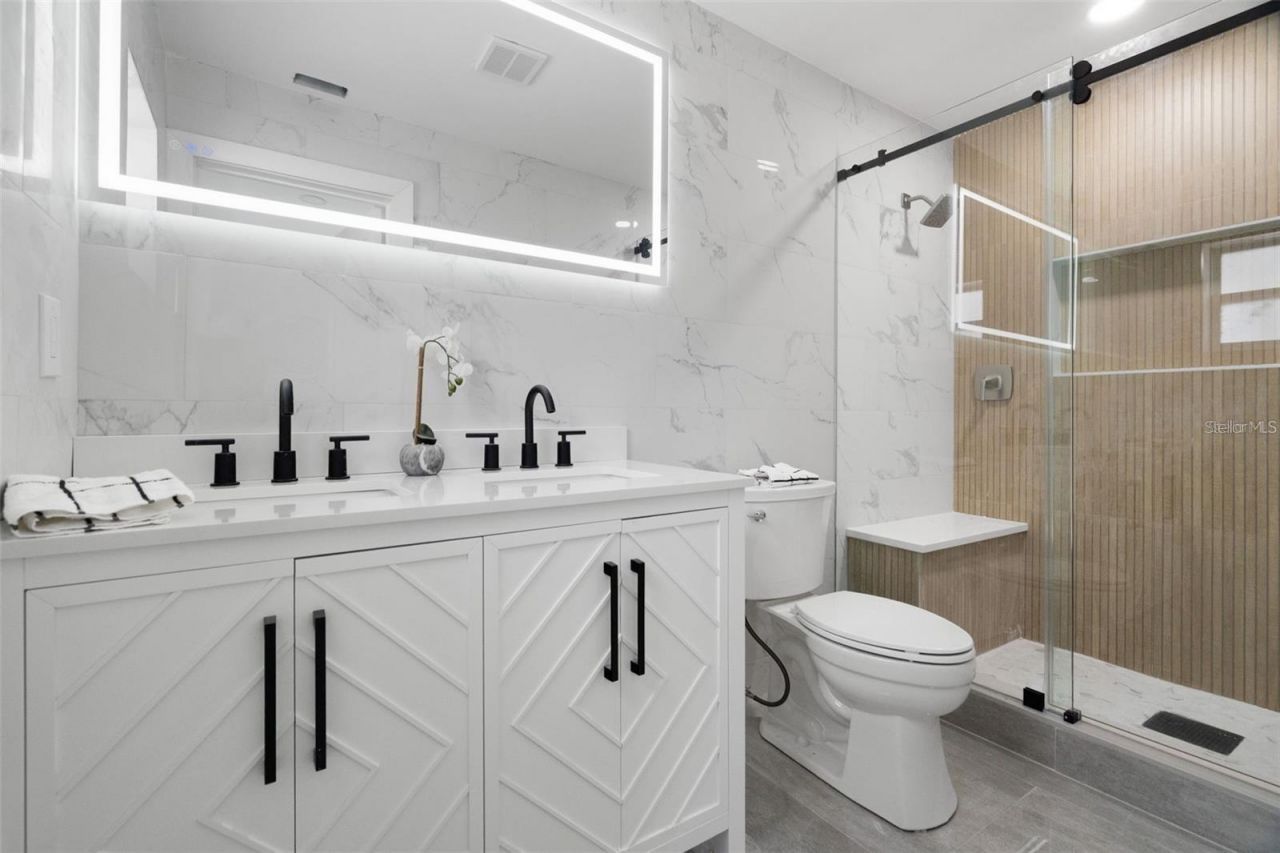 1715 Delaware Avenue Ne, Saint Petersburg, FL 33703 Photo