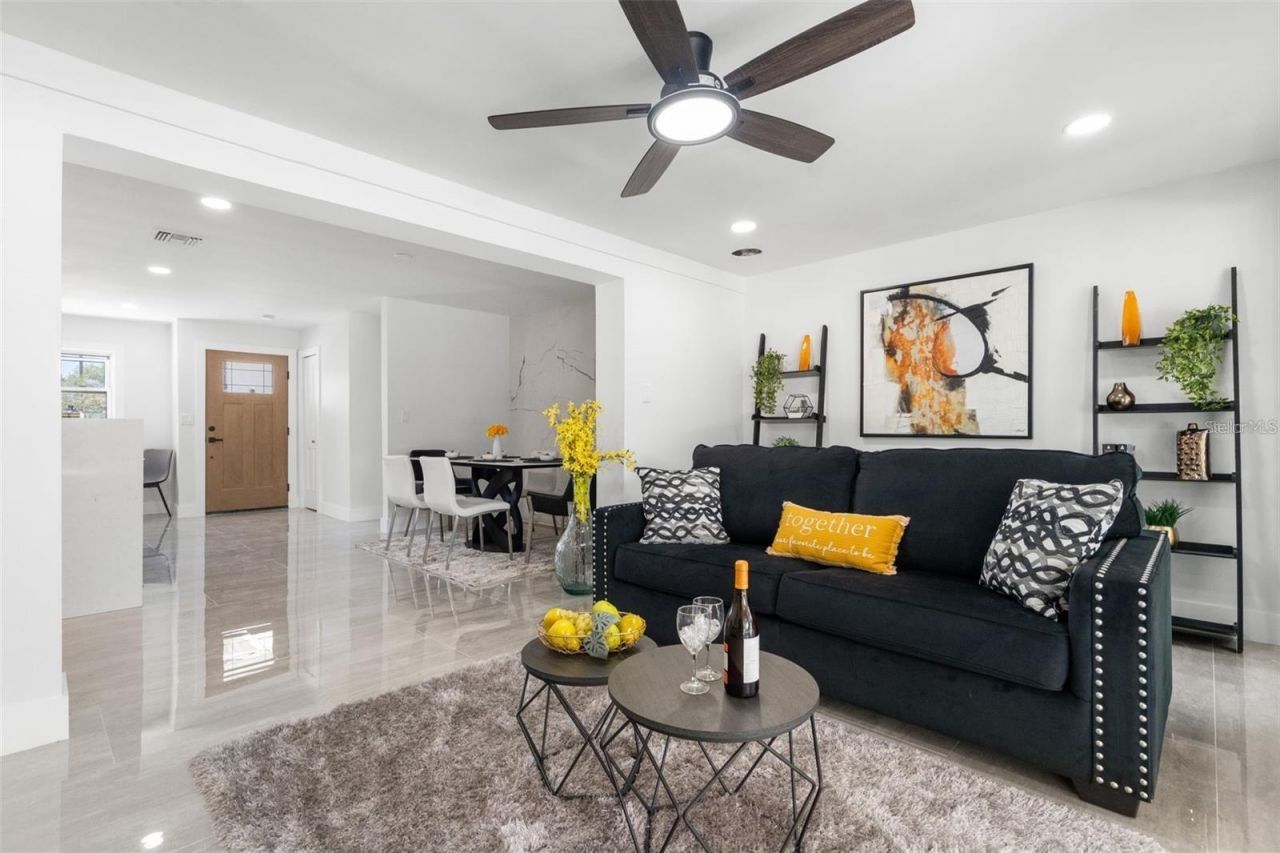 1715 Delaware Avenue Ne, Saint Petersburg, FL 33703 Photo