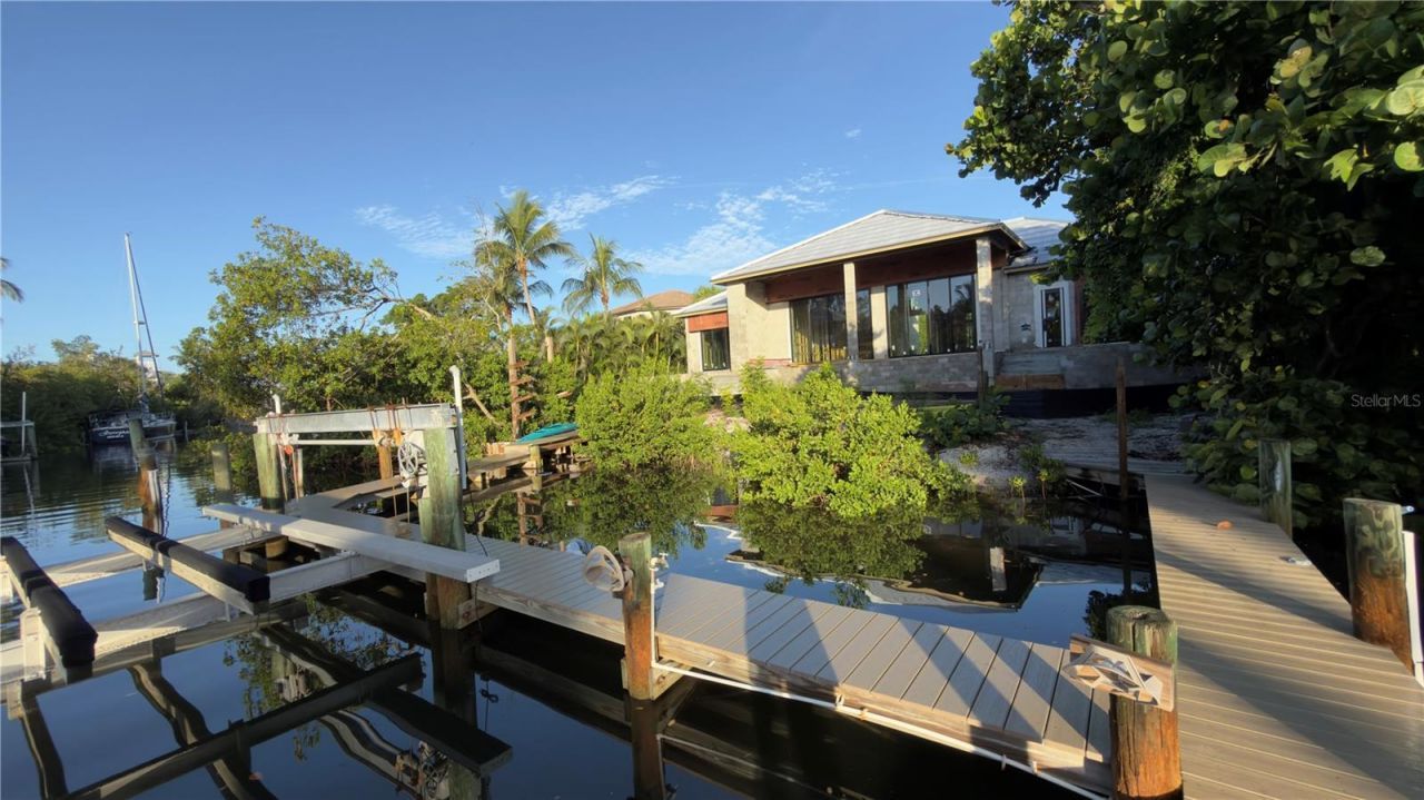 3441 Gulfmead Drive, Sarasota, FL 34242 Photo