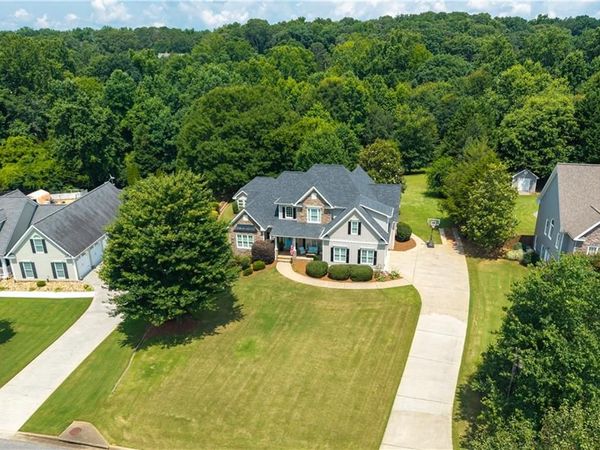 116 Royal Oaks Drive , Canton, GA 30115