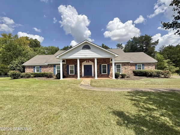227 Pinecrest Drive, Macon, MS 39341