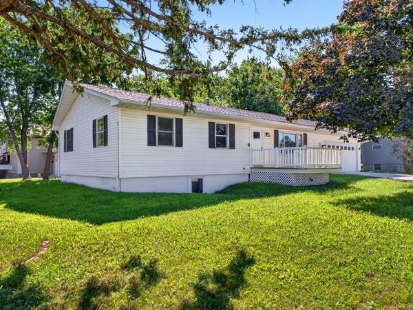 610 Jefferson Avenue SW, Eyota, MN 55934