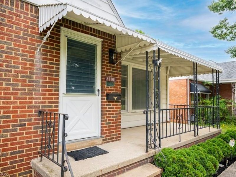 21101 Crystal Avenue, Euclid, OH 44123 Photo 3