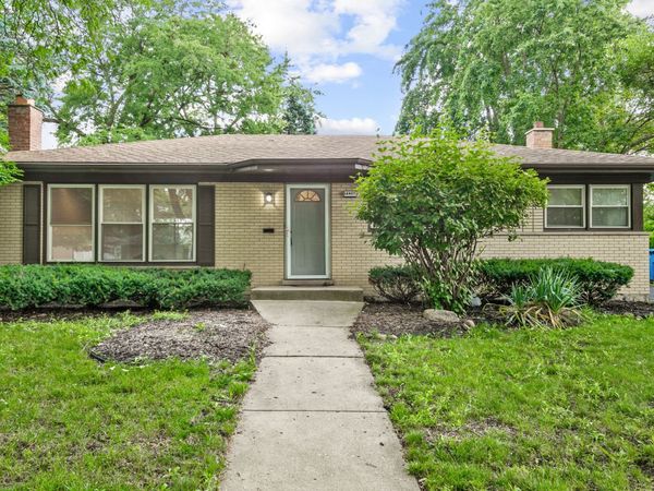 16927 Langley Avenue , South Holland, IL 60473