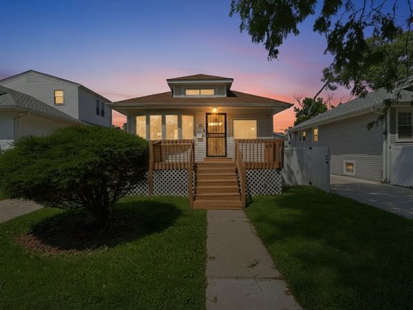 1426 S 18th Avenue , Maywood, IL 60153