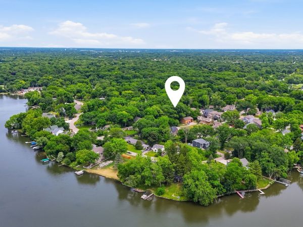 24017 N VALLEY Road , Lake Zurich, IL 60047
