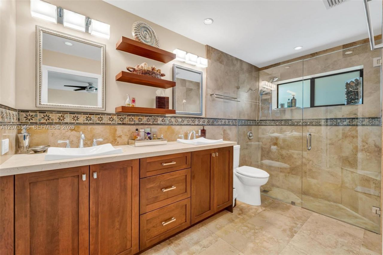 6302 NW 201st Ter , Hialeah, FL 33015 Photo