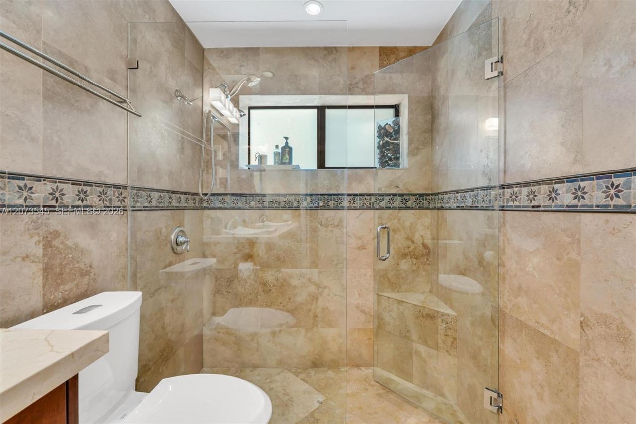 6302 NW 201st Ter , Hialeah, FL 33015 Photo