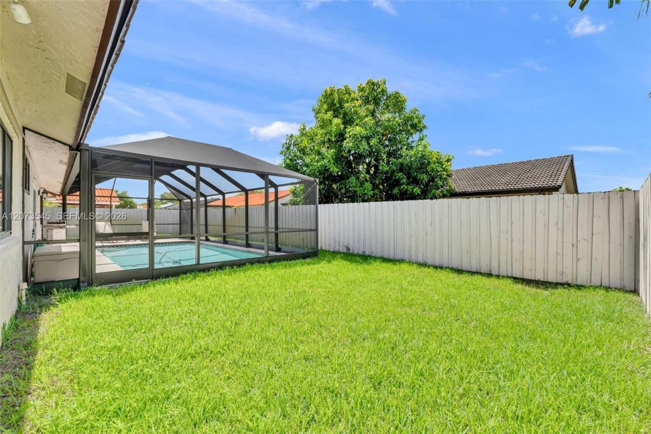 6302 NW 201st Ter , Hialeah, FL 33015 Photo