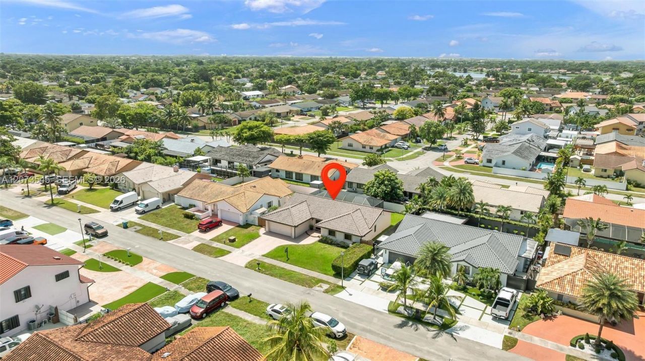 6302 NW 201st Ter , Hialeah, FL 33015 Photo