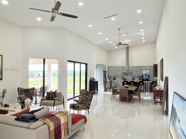 19860 Skyhawk Ln, Loxahatchee, FL 33470