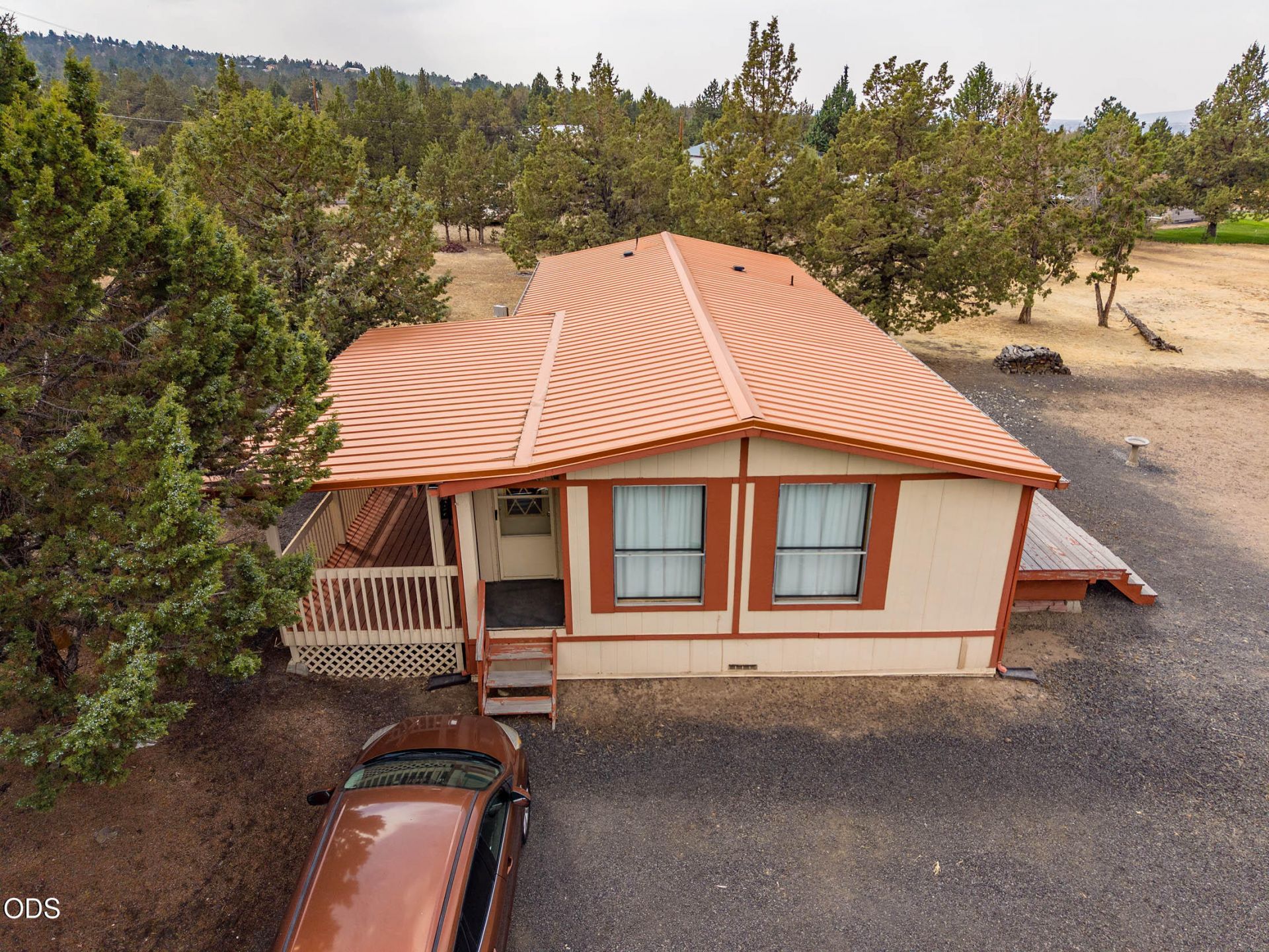 1643 SE Akins Drive, Prineville, OR 97754 Main Photo