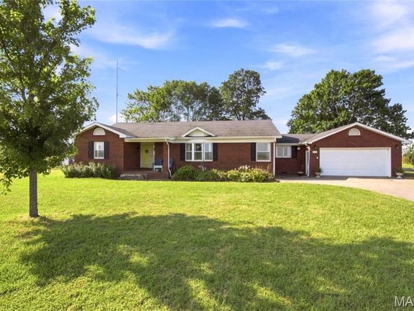 1471 W Highway 62 , Charleston, MO 63834
