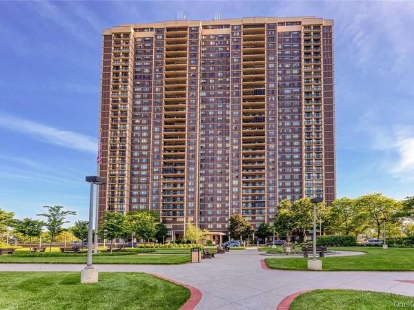 27010 Grand Central Parkway , Unit 32E, Floral Park, NY 11005