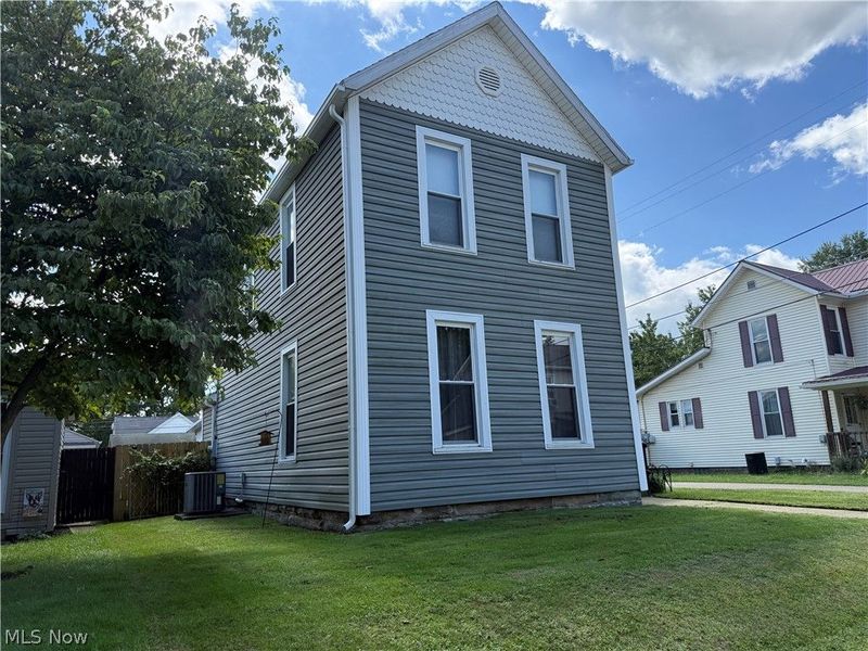 839 Locust Street, Coshocton, OH 43812 Photo 1