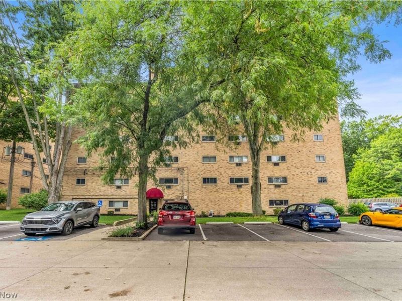115 S Rocky River Drive, Unit 306, Berea, OH 44017 Photo 12