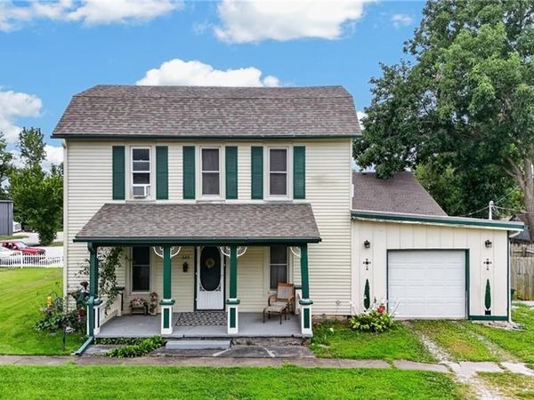 325 W Broadway Street, Peculiar, MO 64078
