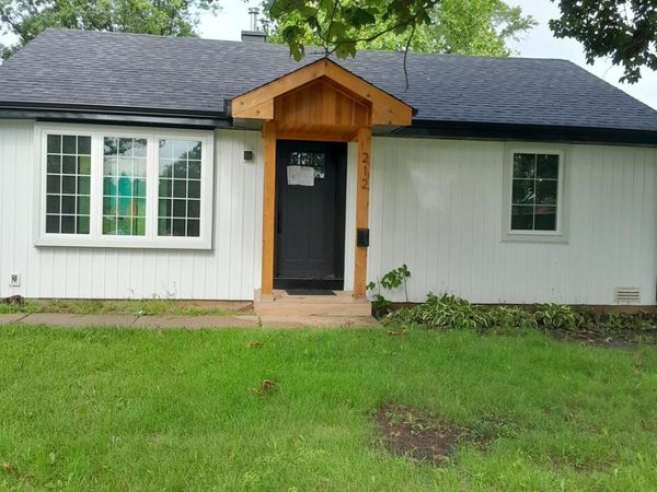 212 N Louis Street , Mount Prospect, IL 60056