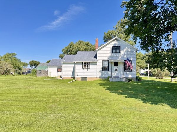 1285 Hickory Street , Eldena, IL 61324