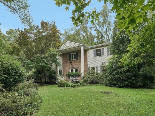4188 Idlebrook Drive , Akron, OH 44333