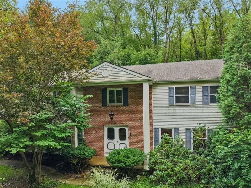 4188 Idlebrook Drive , Akron, OH 44333 Photo 2