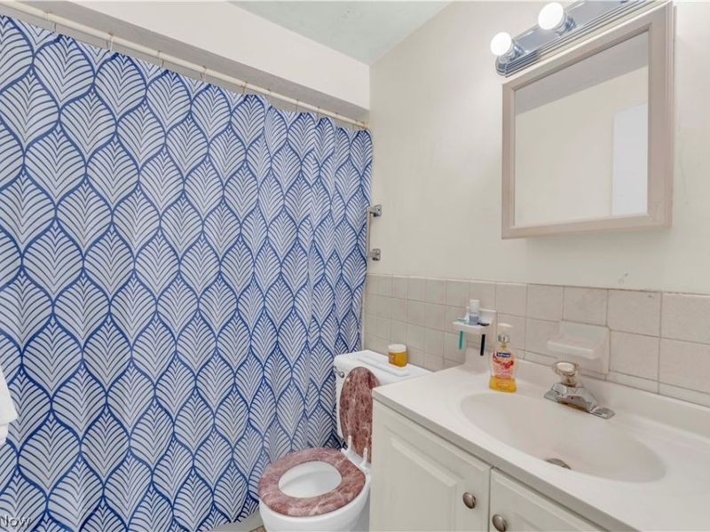 115 S Rocky River Drive, Unit 402, Berea, OH 44017 Photo 11