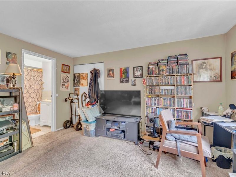 115 S Rocky River Drive, Unit 402, Berea, OH 44017 Photo 8