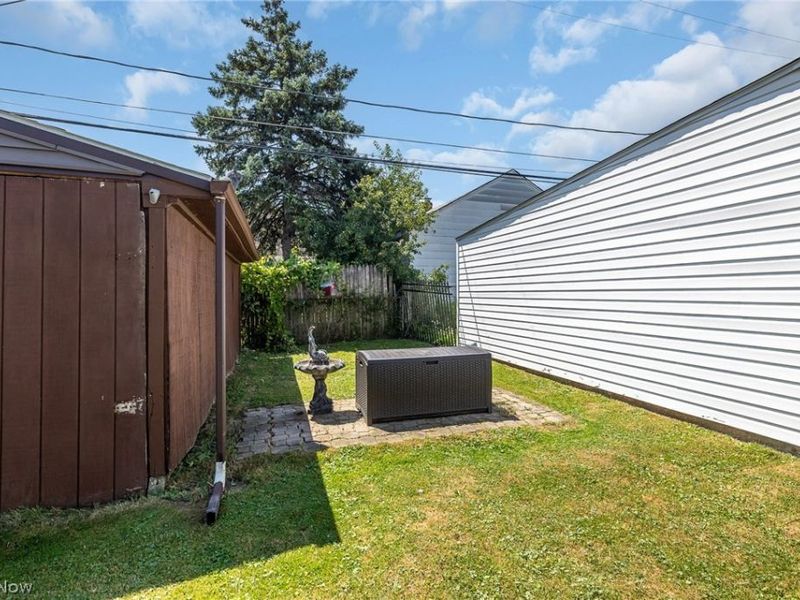 7325 Traymore Avenue, Brooklyn, OH 44144 Photo 4