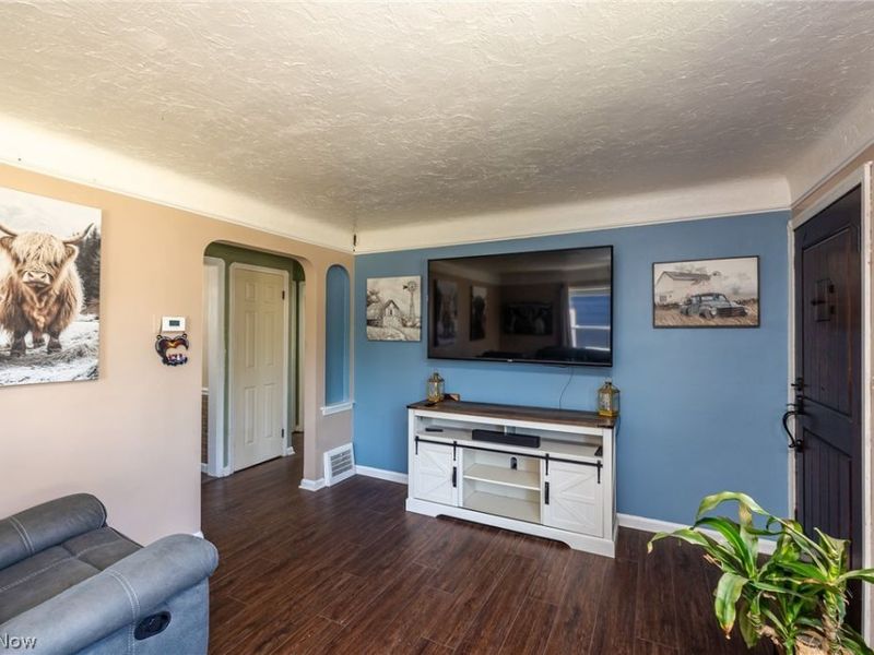 7325 Traymore Avenue, Brooklyn, OH 44144 Photo 6