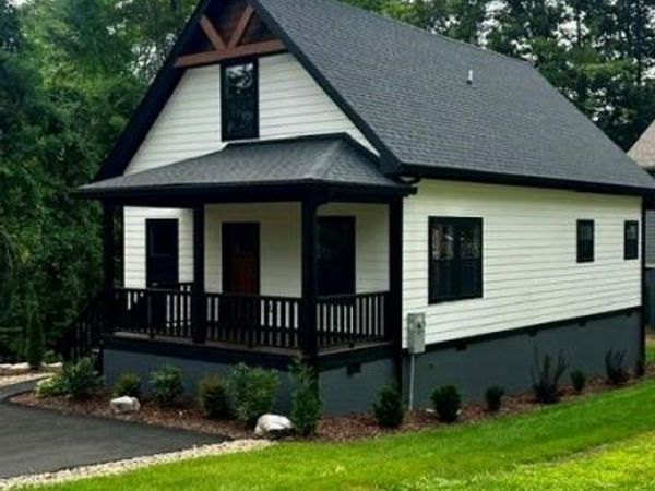 310 Ninth Street , Black Mountain, NC 28711